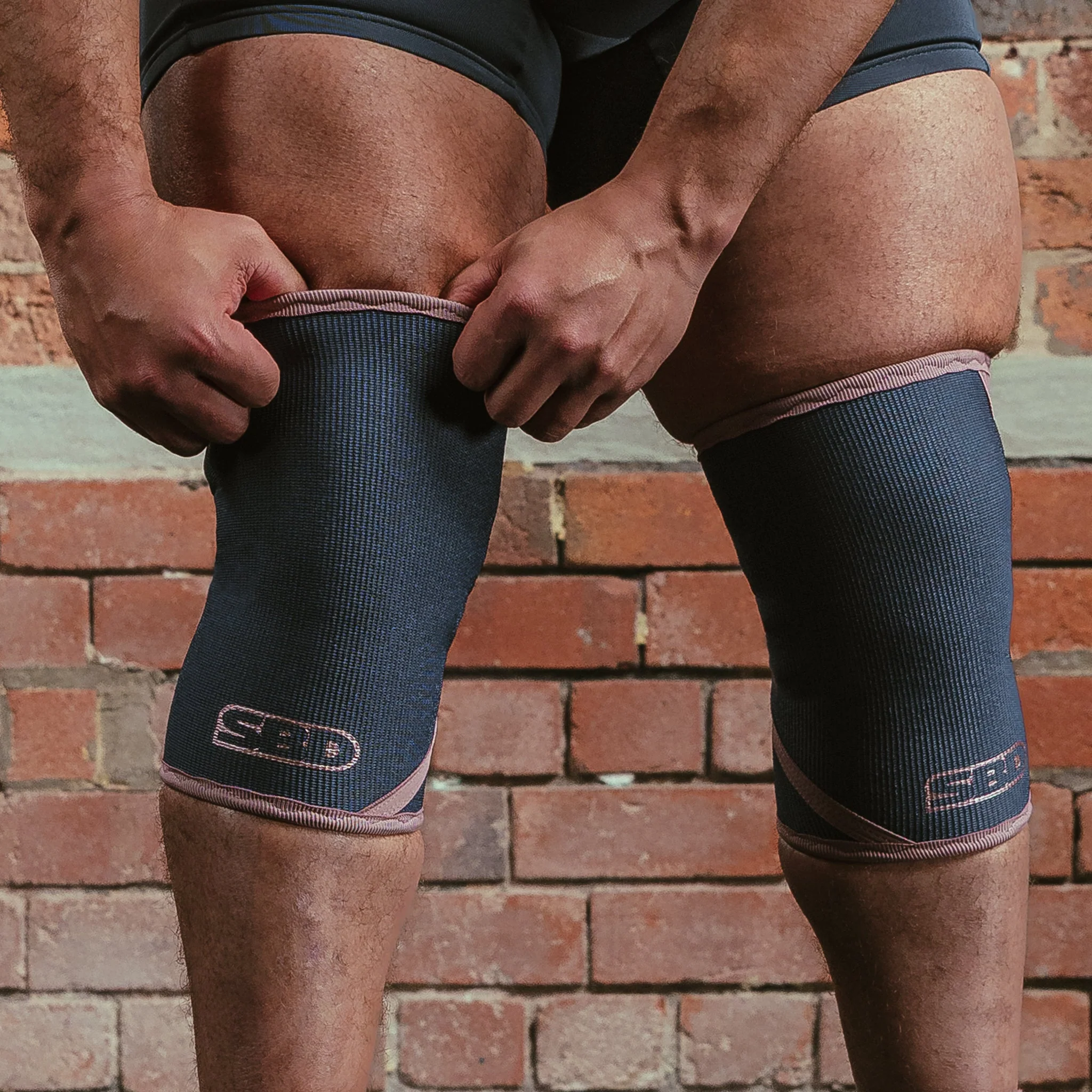 Serenity Powerlifting Knee Sleeves - Image 3