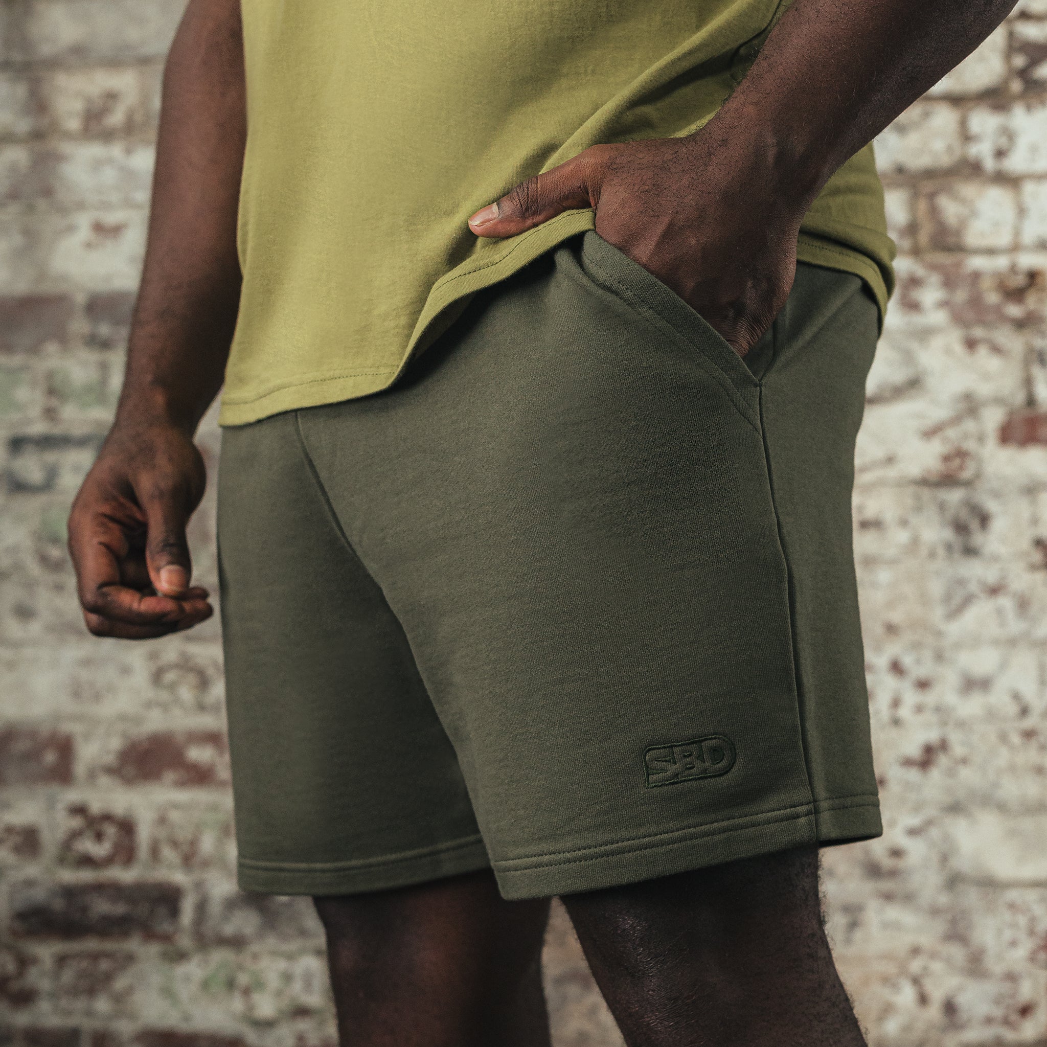 Resolve Shorts