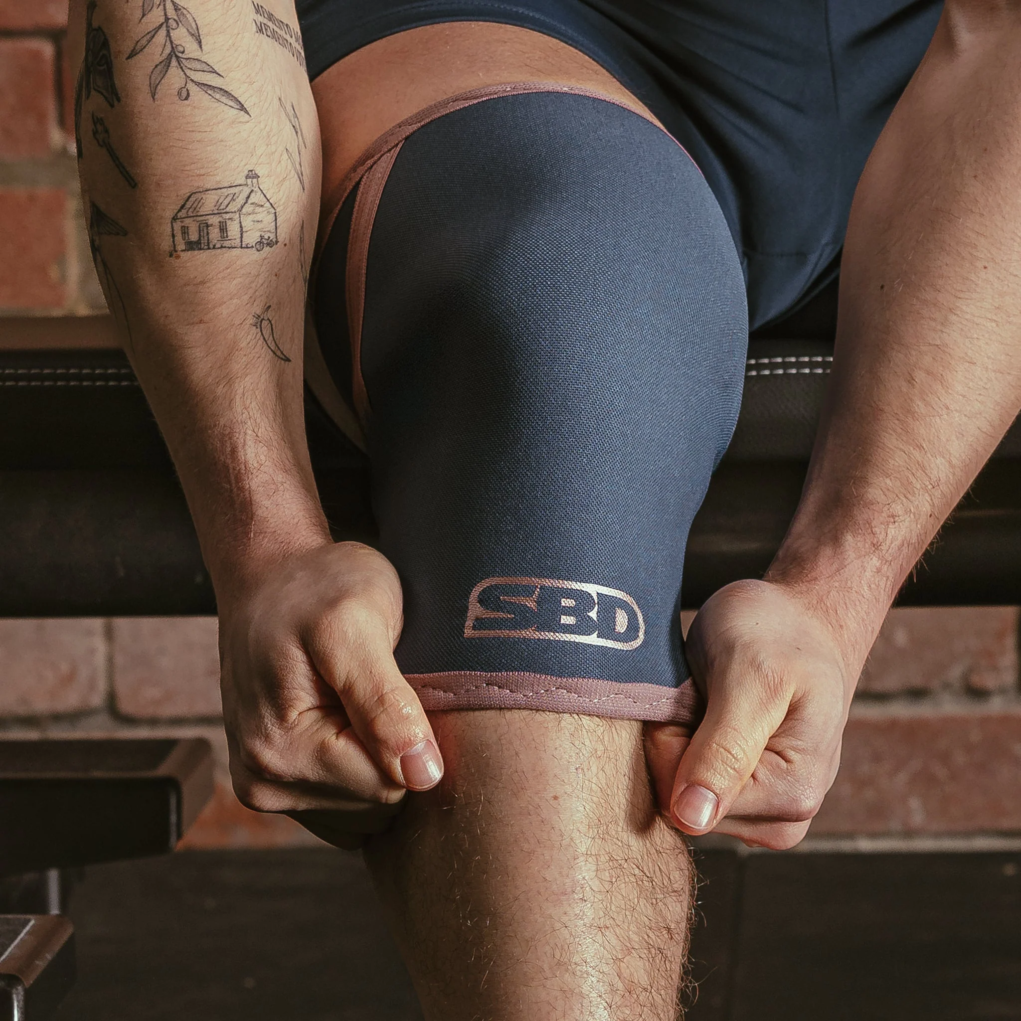Serenity Weightlifting Knee Sleeves - Image 5